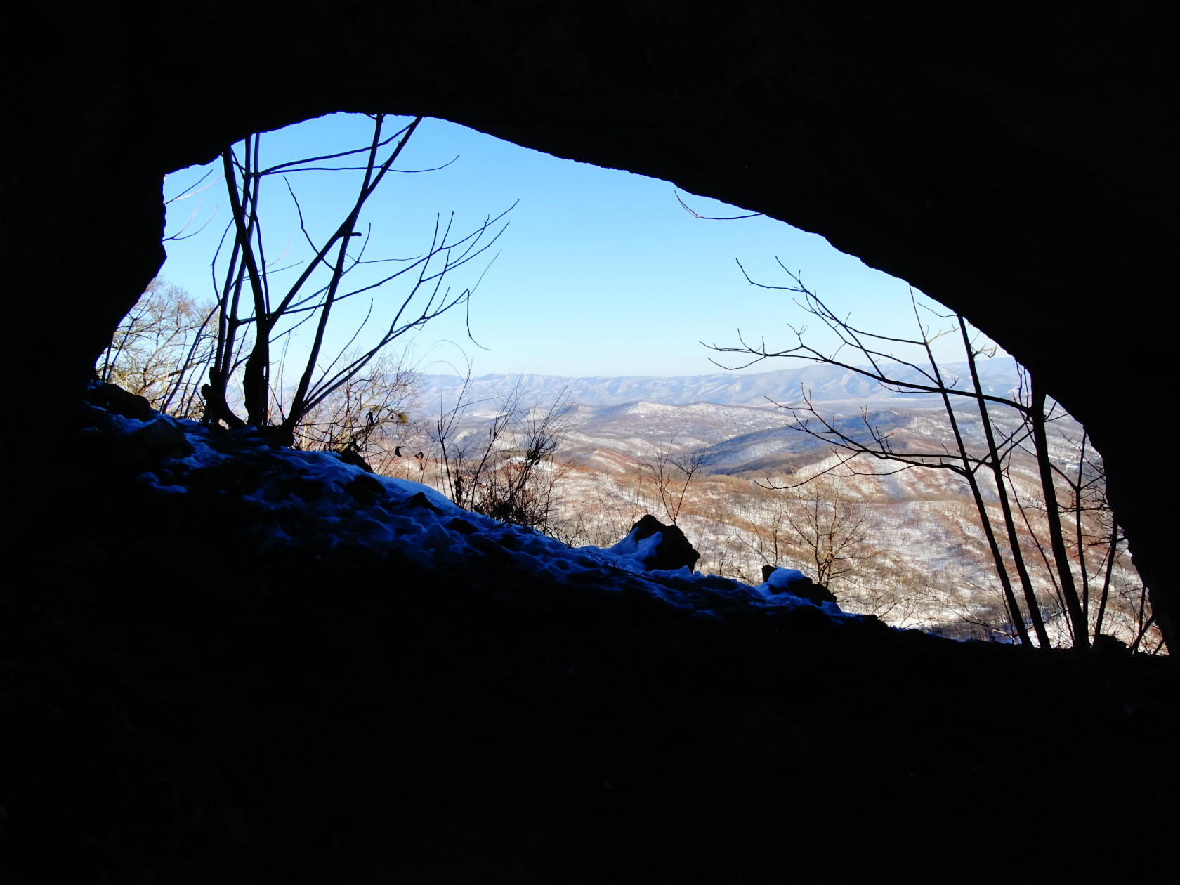 Вид из пещеры Сквозная. Фото Игоря Жабского