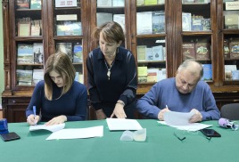 Подписан договор аренды с Приморским краевым театром кукол